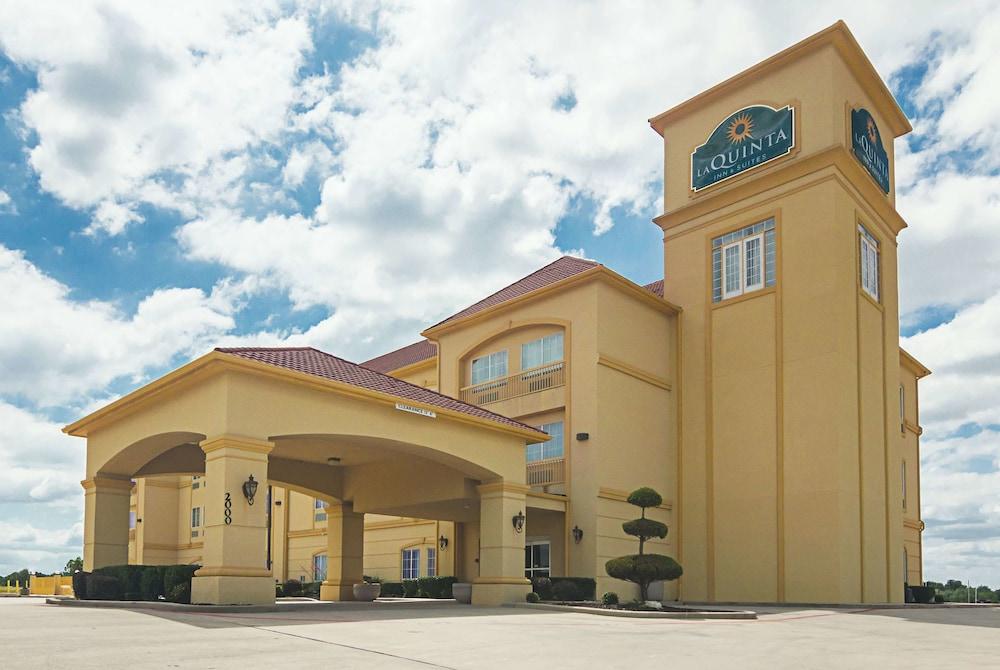 La Quinta Inn & Suites by Wyndham Bridgeport