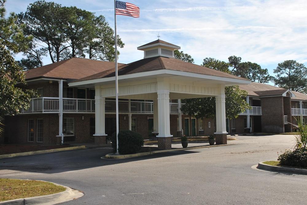 Americas Best Inn and Suites Beaufort