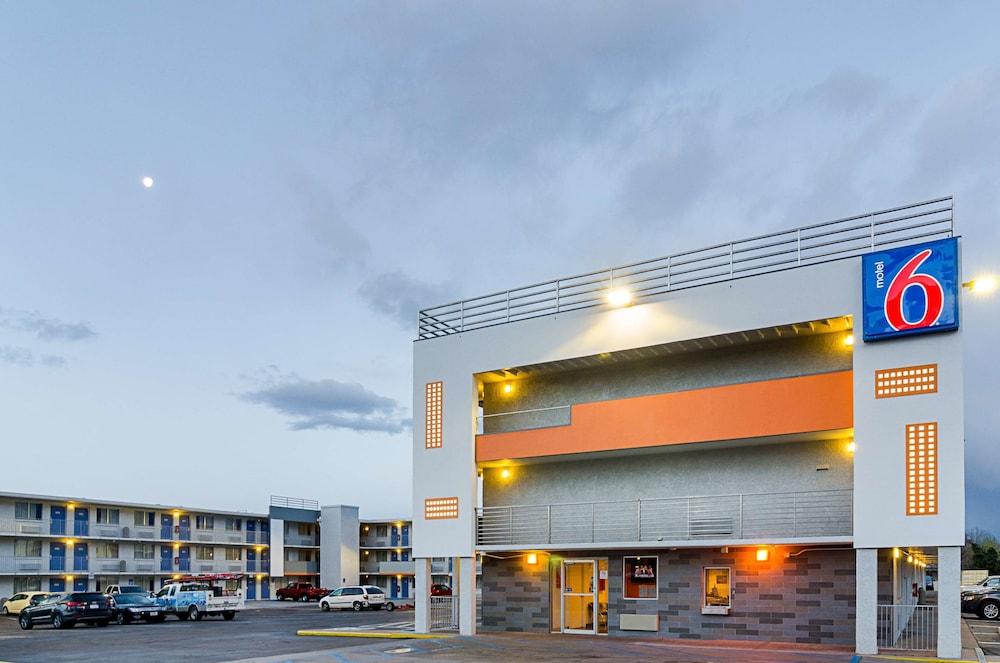 Motel 6 Denver, CO – Downtown