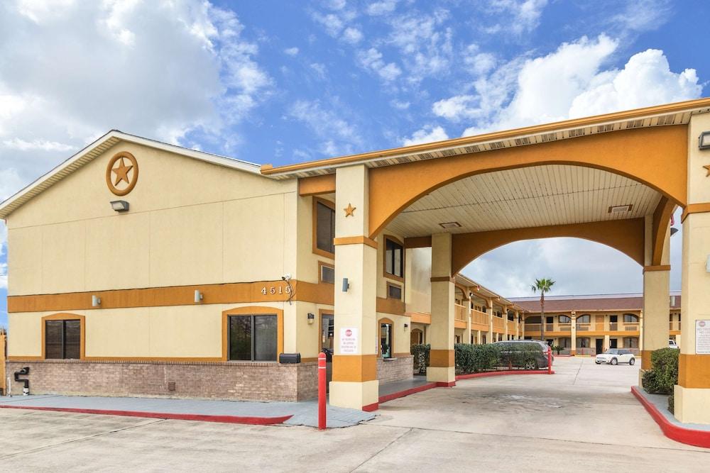 Americas Best Value Inn Houston at I-45 & Loop 610