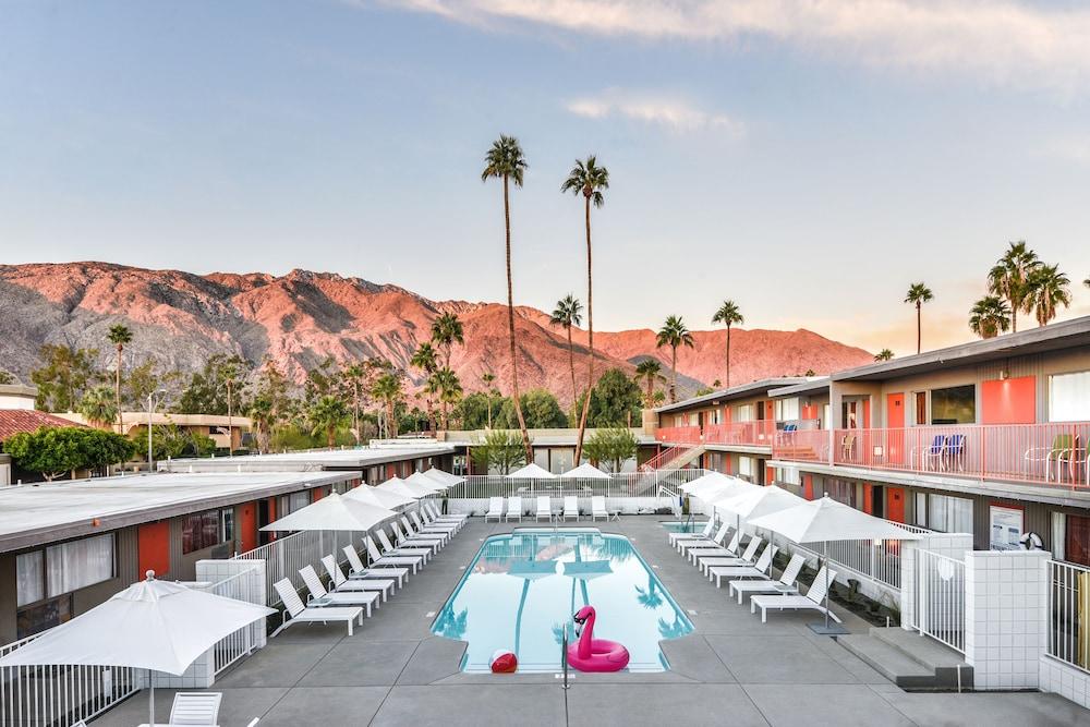 The Skylark a Palm Springs Hotel