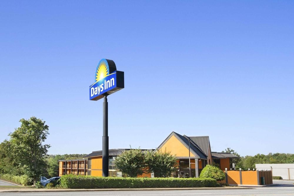 Days Inn & Suites Duncan/Spartanburg