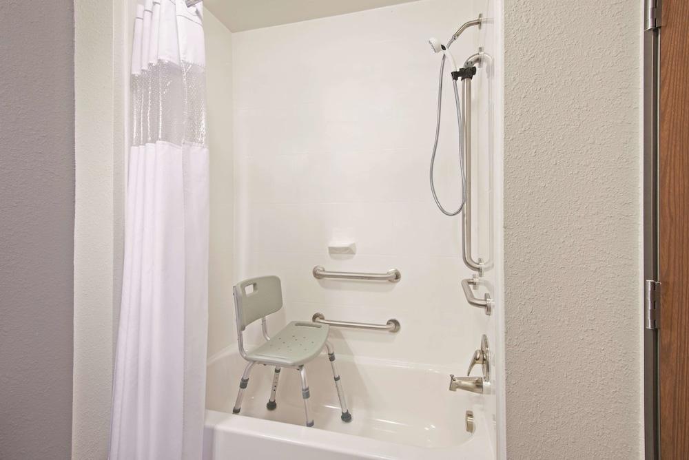 La Quinta Inn & Suites by Wyndham Morgantown