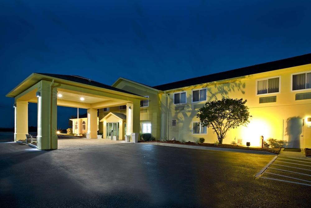 La Quinta Inn & Suites by Wyndham Frankfort