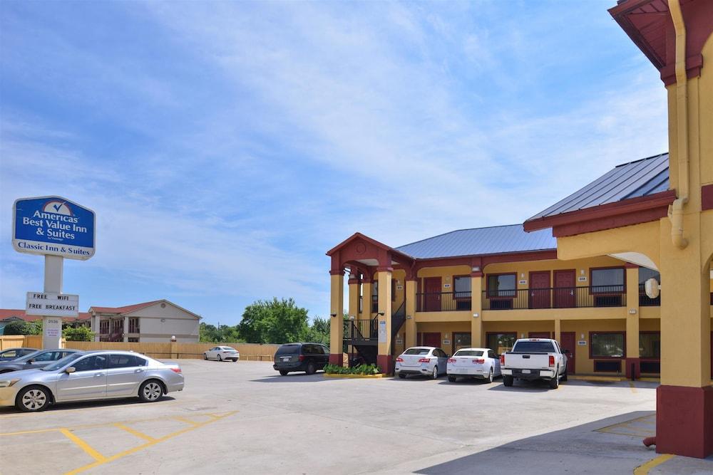 Americas Best Value Inn and Suites Houston Downtown