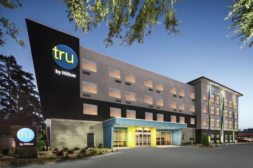 Tru by Hilton Savannah Midtown, GA
