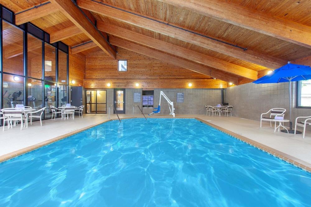 AmericInn by Wyndham Mankato Event Center
