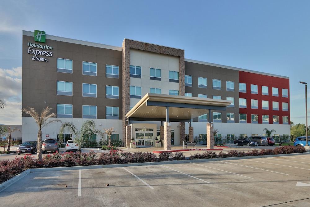 Holiday Inn Express & Suites Houston East - Beltway 8, an IHG Hotel