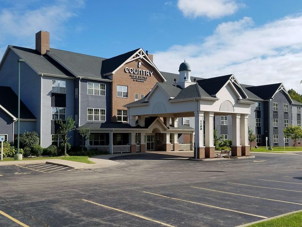 Holiday Inn Express & Suites Zion, an IHG Hotel