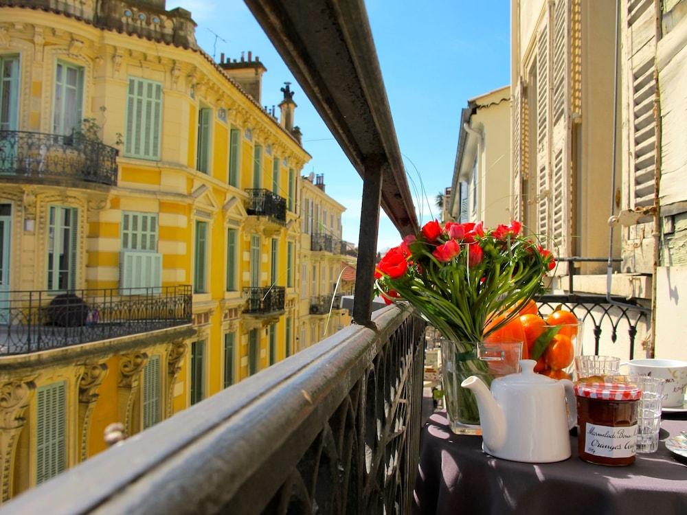 7 Art Hotel Cannes