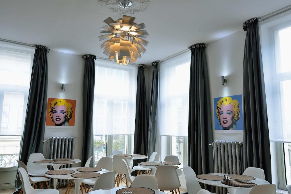 Hotel Retro