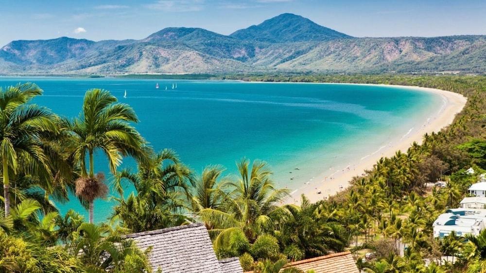 Central Plaza Port Douglas Apartments
