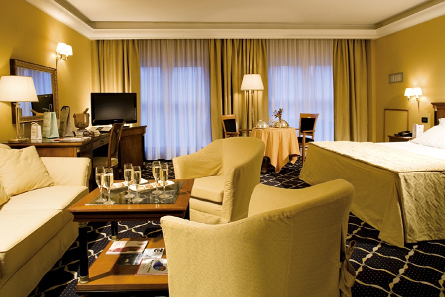 Fotos del hotel - RAMADA NAPLES CITY CENTER