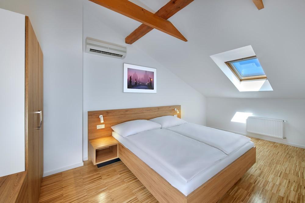 Fotos del hotel - Downtown Suites Kodanska