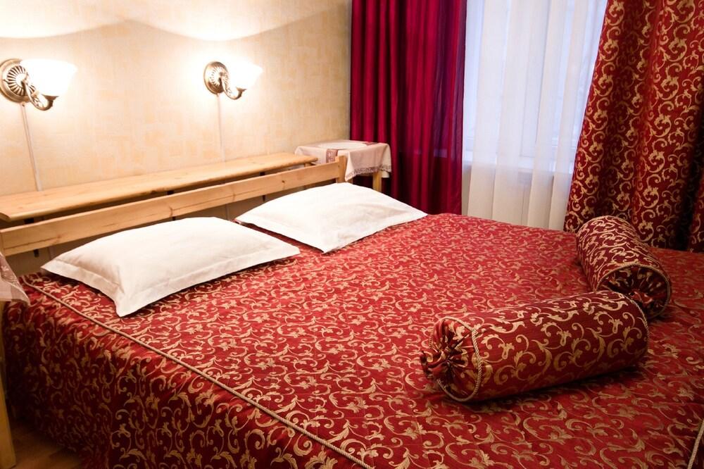 Fotos del hotel - LEBEDUSHKA HOTEL ON KUZNECHNY