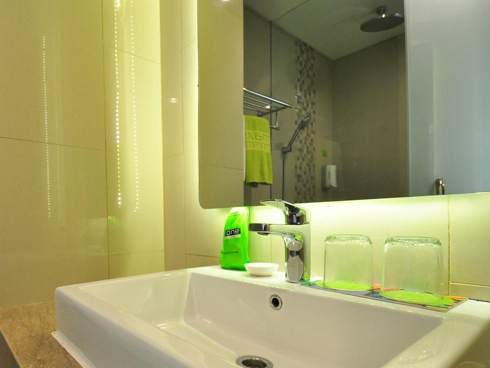 Fotos del hotel - MaxoneHotel at Kramat