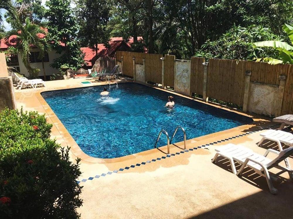 Haad Son Resort