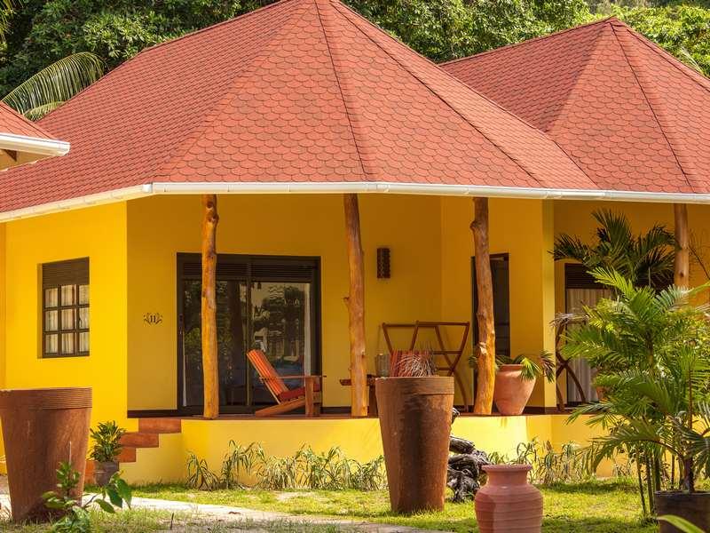 Hotel LES LAURIERS ECO HOTEL & RESTAURANT