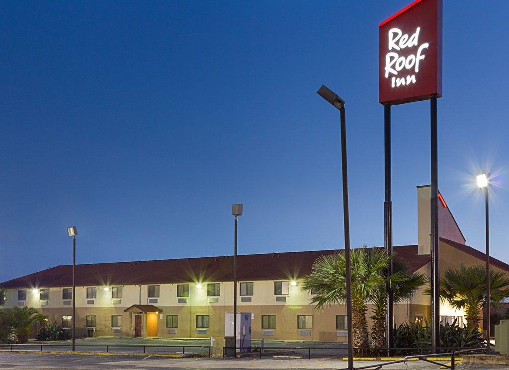 Super 8 by Wyndham New Braunfels I-35