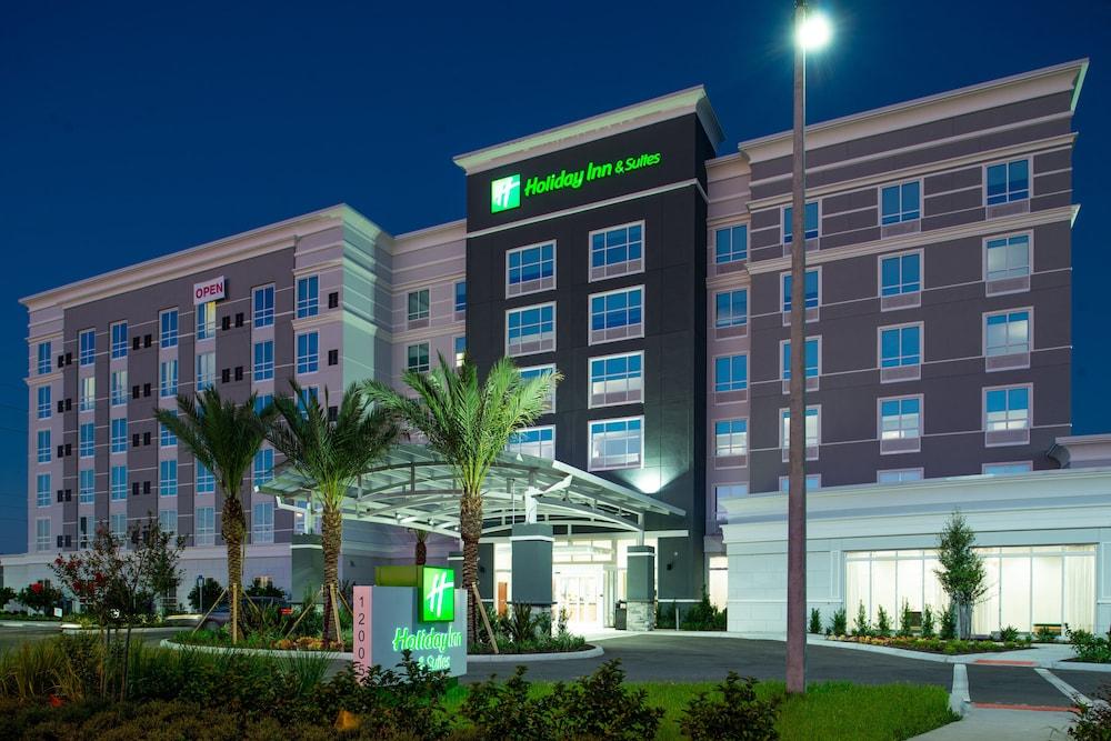 Holiday Inn & Suites Orlando - International Dr S, an IHG Hotel