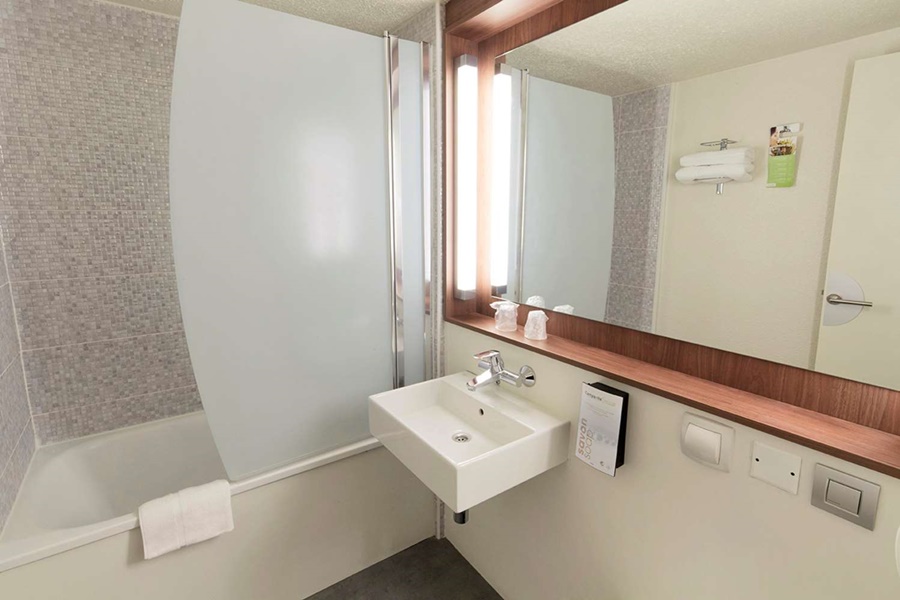 Fotos del hotel - CAMPANILE DIJON EST - SAINT APOLLINAIRE