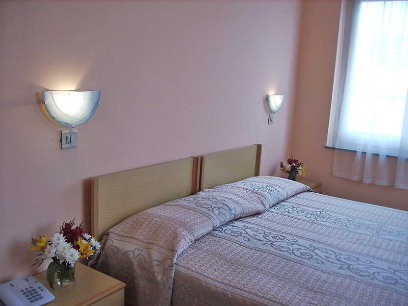 Fotos del hotel - VILLA MODERNA (SALSOMAGGIORE TERME)