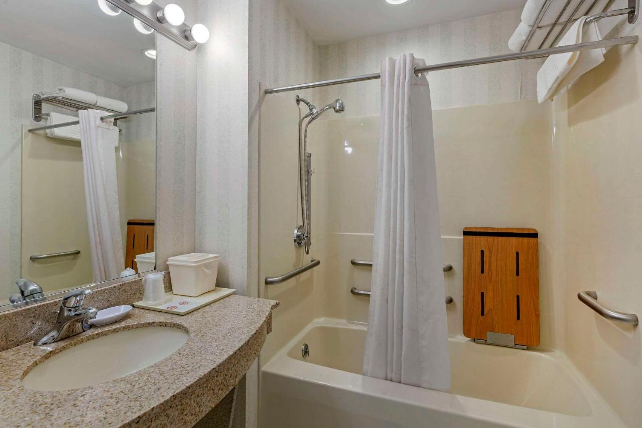 Fotos del hotel - COMFORT INN & SUITES EAST GREENBUSH-ALBANY