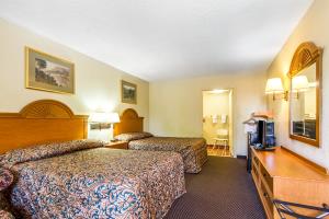 Econo Lodge AND Suites