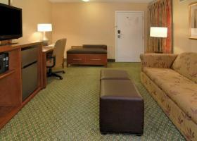 Comfort Suites Oakbrook Terrace near Oakbrook Center