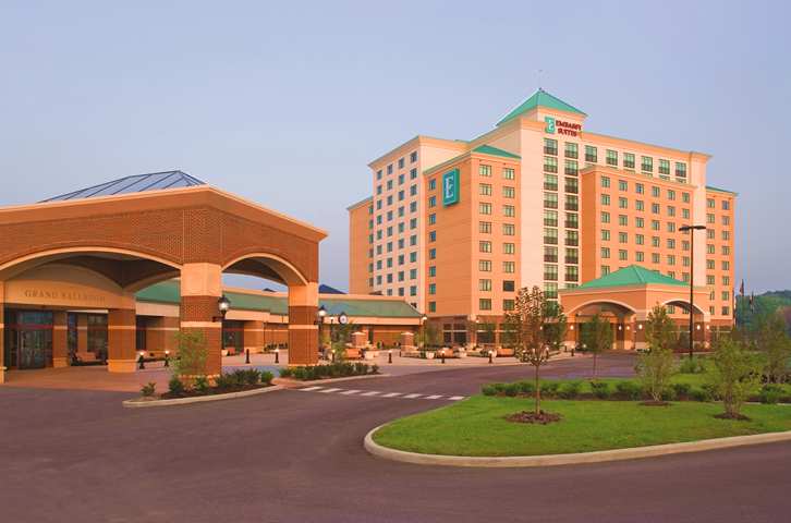 Embassy Suites St. Louis-St. Charles/Hotel AND Spa
