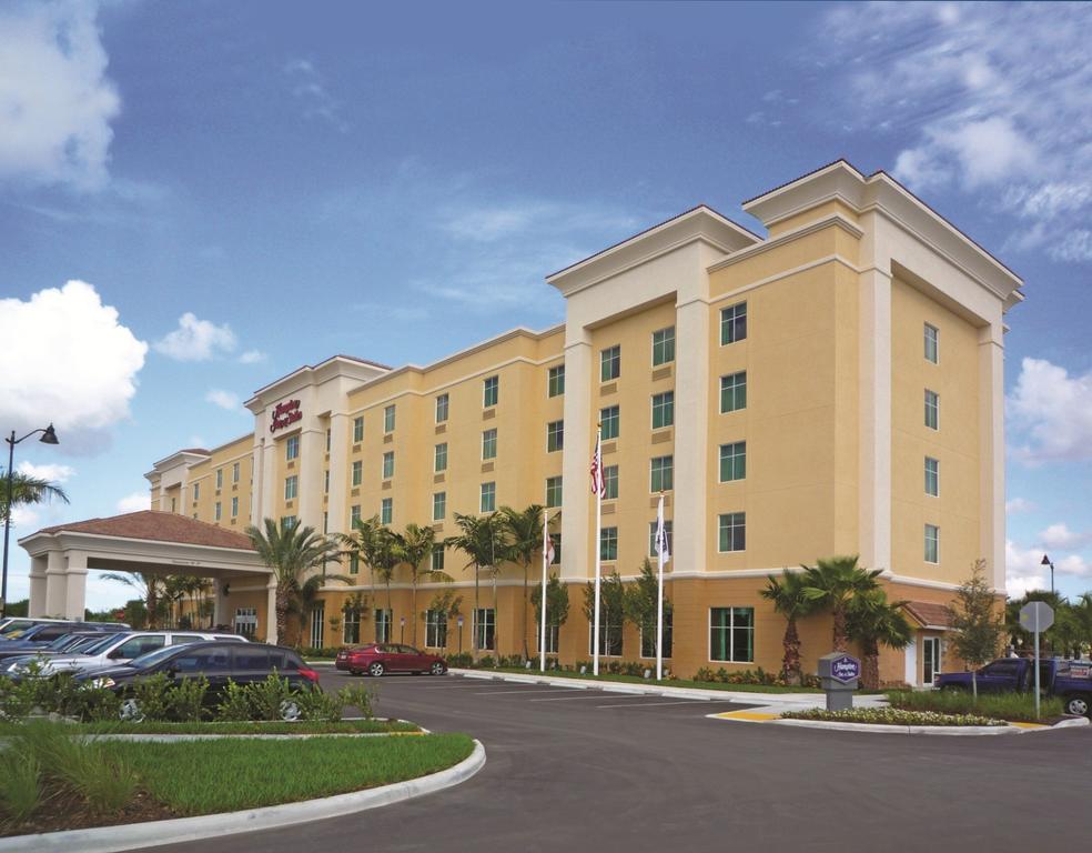 Hampton Inn AND Suites Miami-South Homestead