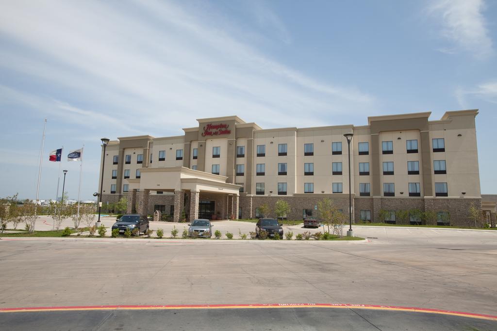 Hampton Inn AND Suites Dallas Cockrell Hill