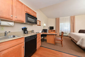 CANDLEWOOD SUITES WINCHESTER