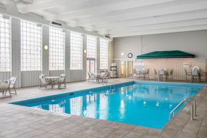 Holiday Inn Express And Suites Eau Claire West I-94, an IHG Hotel