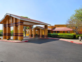 Quality Inn & Suites I-35 near Frost Bank Center