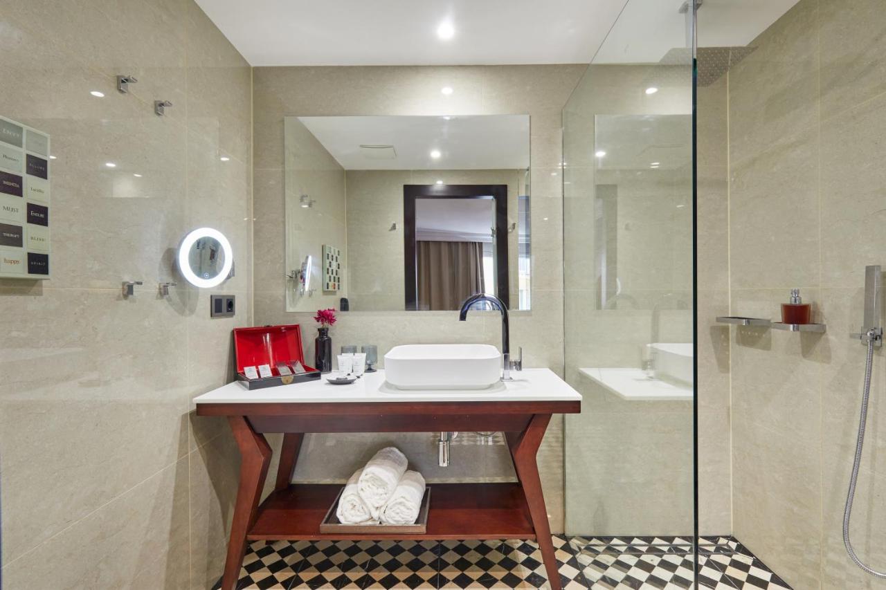 Hotel QUENTIN CORTES RAMBLAS