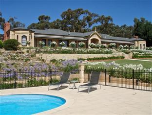 Brice Hill Country Lodge