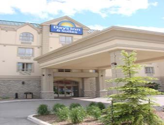 DAYS INN AND SUITES COLLINGWOOD