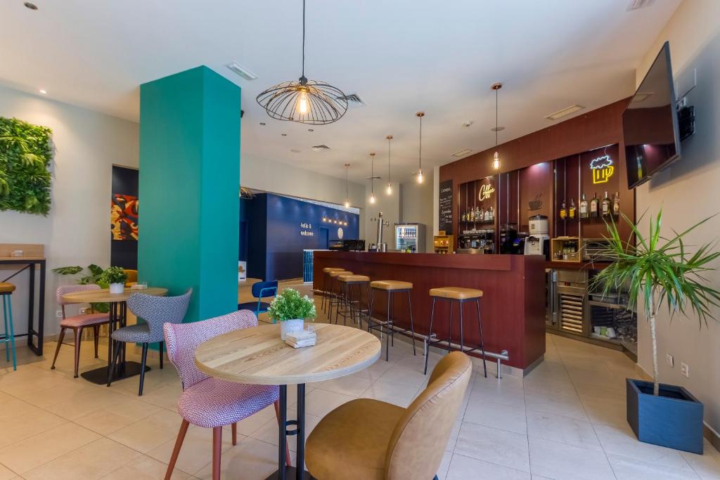 Fotos del hotel - TRAVELODGE MADRID ALCALA DE HENARES