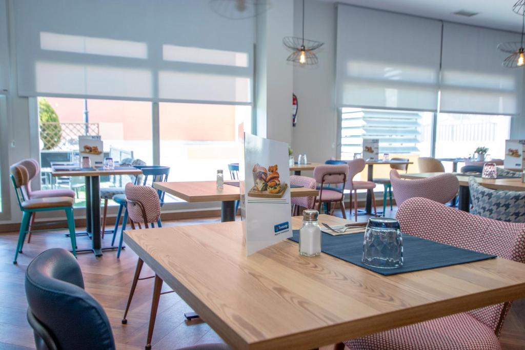 Fotos del hotel - TRAVELODGE MADRID ALCALA DE HENARES