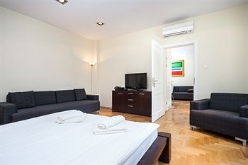 Fotos del hotel - VENETIAN HOUSE COURTYARD APARTMENTS