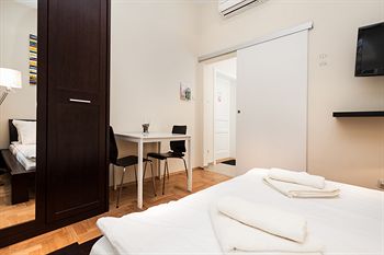 Fotos del hotel - VENETIAN HOUSE COURTYARD APARTMENTS