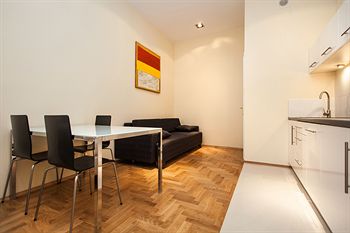 Fotos del hotel - VENETIAN HOUSE COURTYARD APARTMENTS