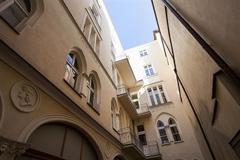 Fotos del hotel - VENETIAN HOUSE COURTYARD APARTMENTS