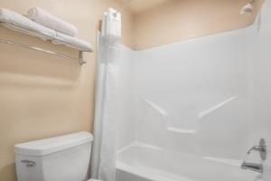 Days Inn by Wyndham San Antonio Morgans Wonderland / IH-35 N