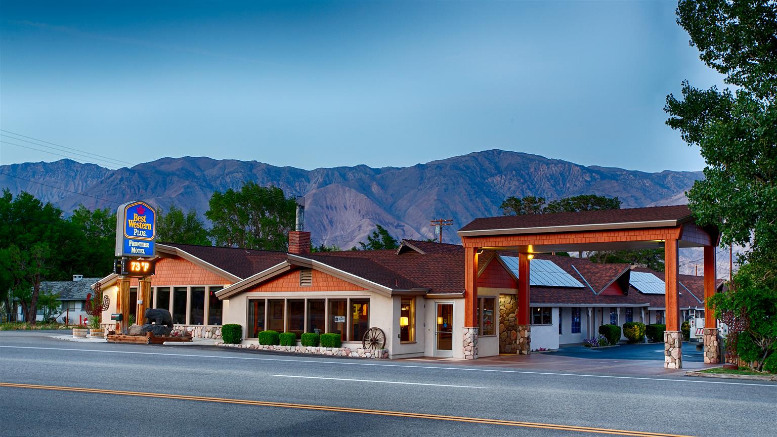 Lone Pine Hotels from £82 Cheap Hotels