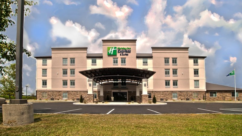 Holiday Inn Express and Suites Evansville North