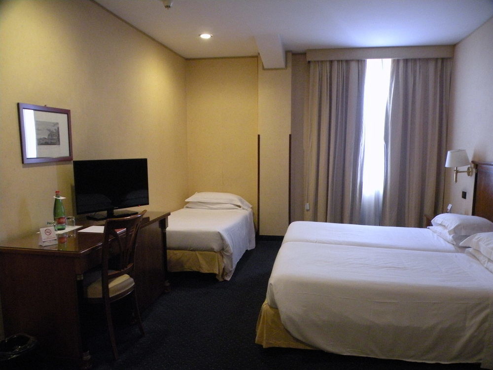 Fotos del hotel - RAMADA NAPLES CITY CENTER