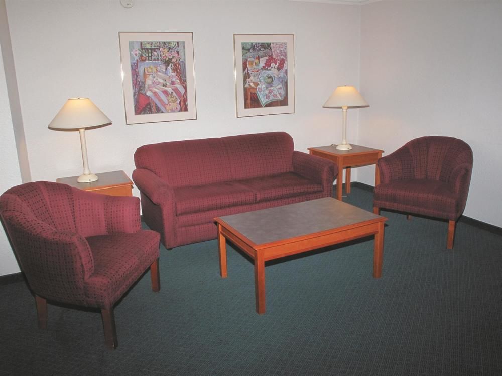 La Quinta Inn by Wyndham Moline Airport