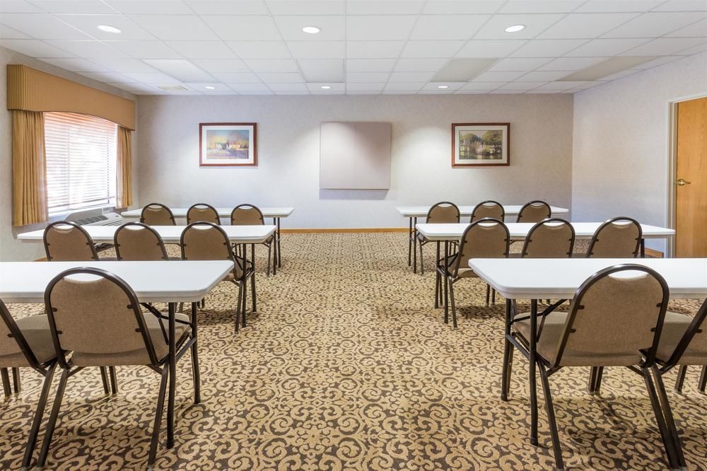 Wingate By Wyndham - Joliet